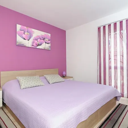 Orlovic Old Town Apartman