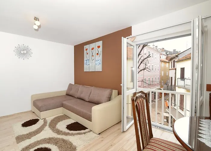 Orlovic Old Town Apartment *
